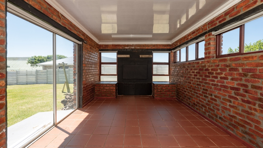 2 Bedroom Property for Sale in Agulhas Western Cape